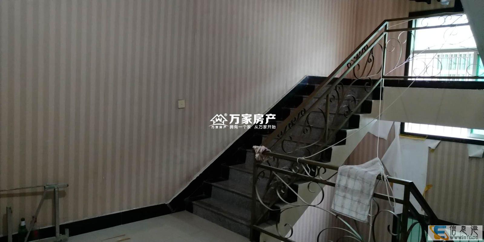 xck桃园小区别墅出租 3000元 4室3厅2卫 普通装桃园