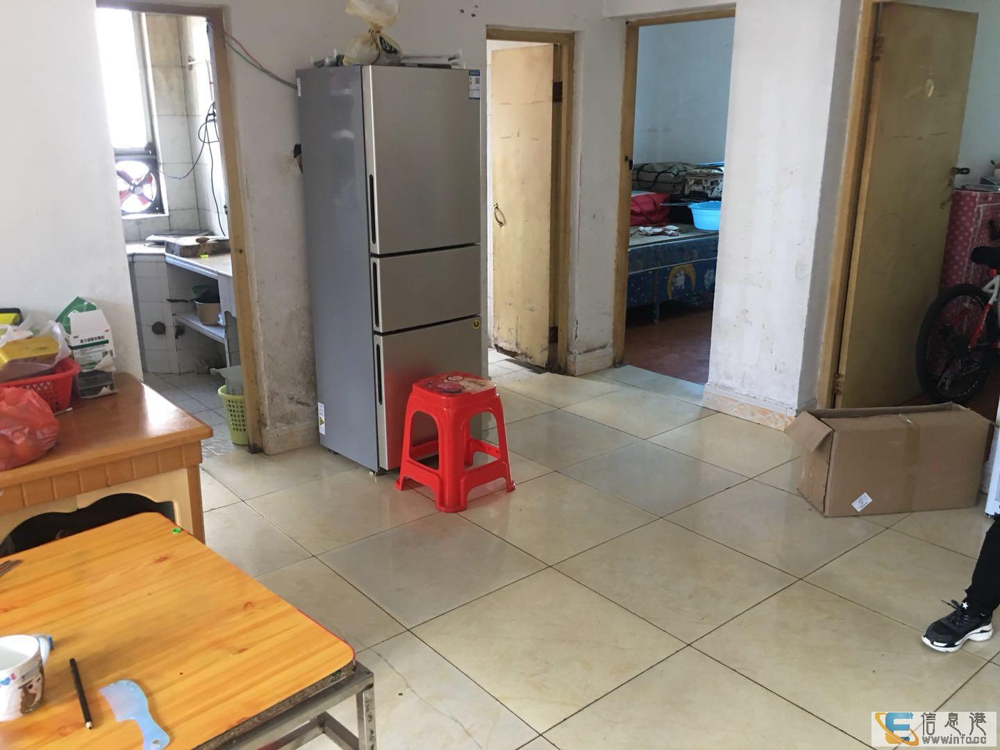 金龙小区 1200元 3室1厅0卫 普通装修,业主诚心出金龙