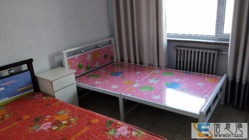 中宏时代马路对面 2室 1厅 70平米 整租