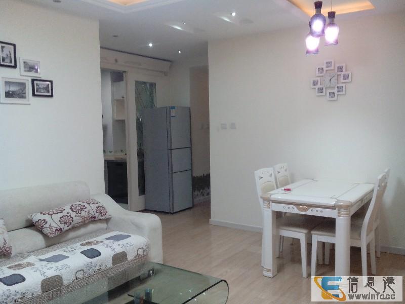 青岛万达3室2厅精装温馨公寓可住6人拎包入住免中介