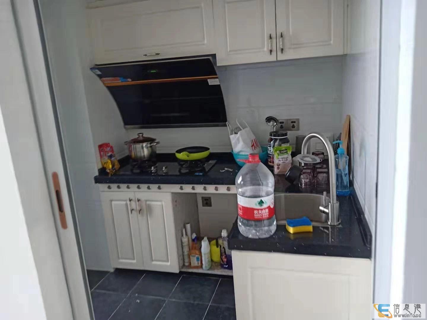 绿地广场 53方复试公寓 可明火做饭 邻近地铁口 随时看房绿