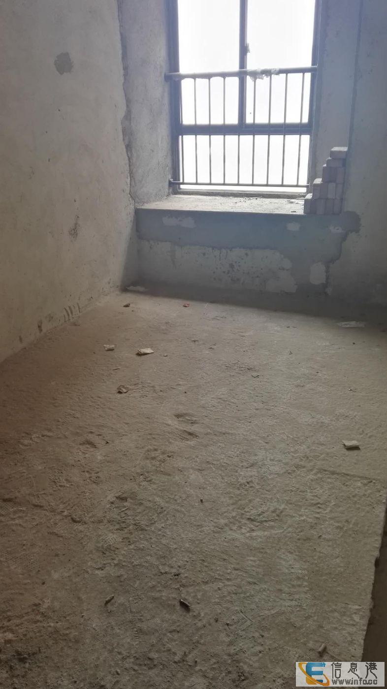 棕榈园 102万 4室2厅2卫 毛坯,地地道道好房 棕榈园