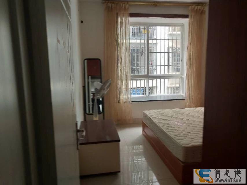 铜鼓广场旁3房中等装修大三房首付15万,宜居四楼铜鼓园