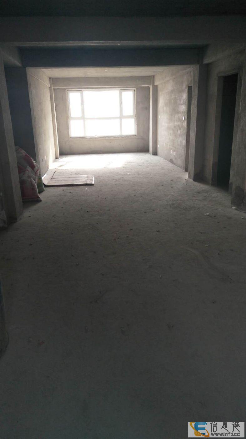 金域华苑四期,多层五楼,88平毛坯,两室两厅,南北通透,金域