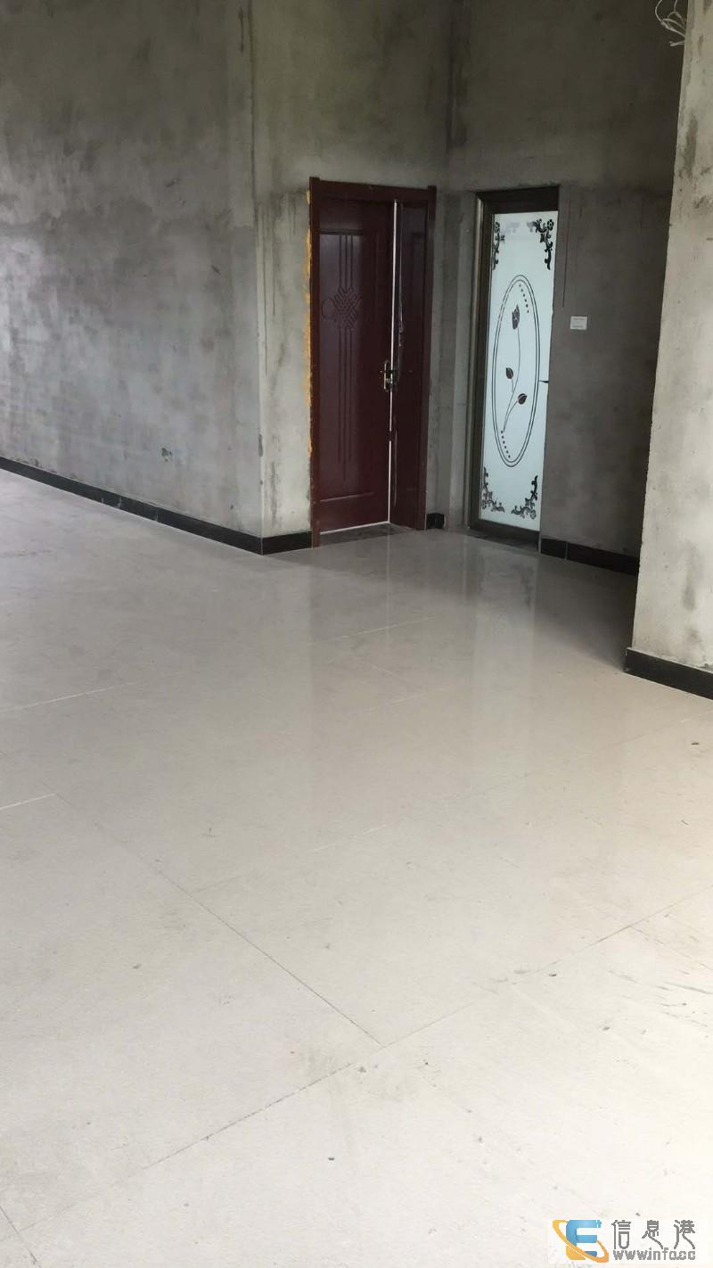 便宜出售三层新建自建房 420平米 车库白送