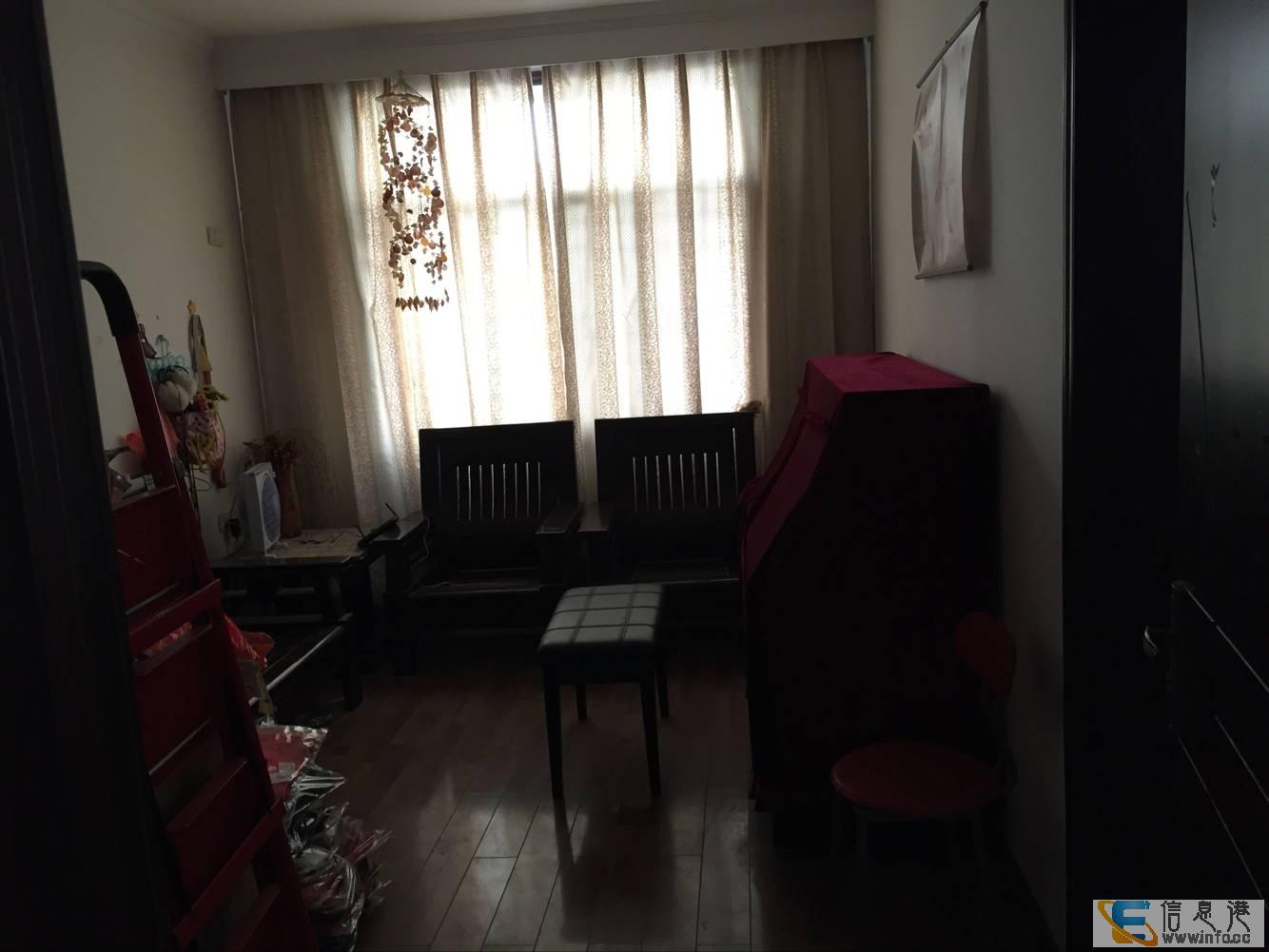 棕盛旁边 4室 2厅 154平米 出售