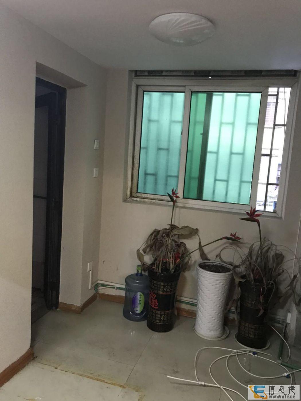 低价出租青年大道78平米门面无转让费