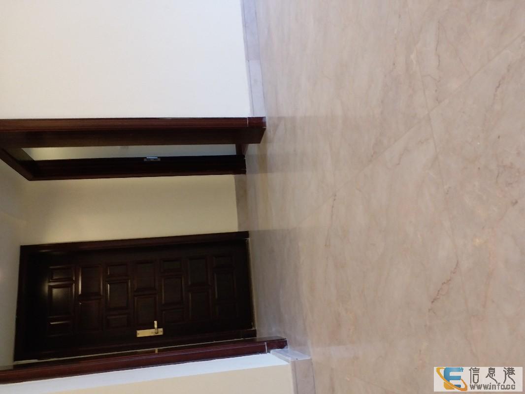 湖景中央,坐北向南,有心出售,隨時可看房,新房,沒入住