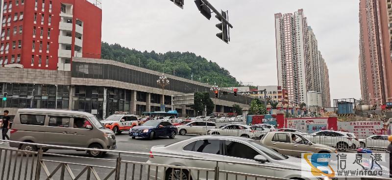 出租花果园R区实验中学学校门面