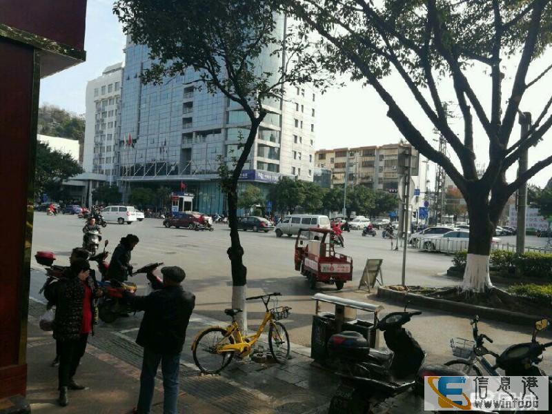上海路火车站附近,商业街店铺,约60平米