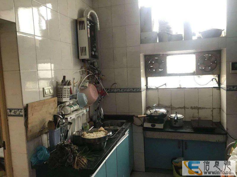 急售 一建小区大3房 读实验小学来宾一中,交通方便 迎宾一键