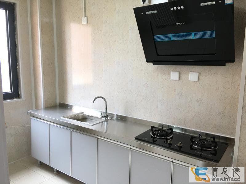 精装阁楼 建安小区 近万年泉路地铁 李村地铁商圈 毕业季建安