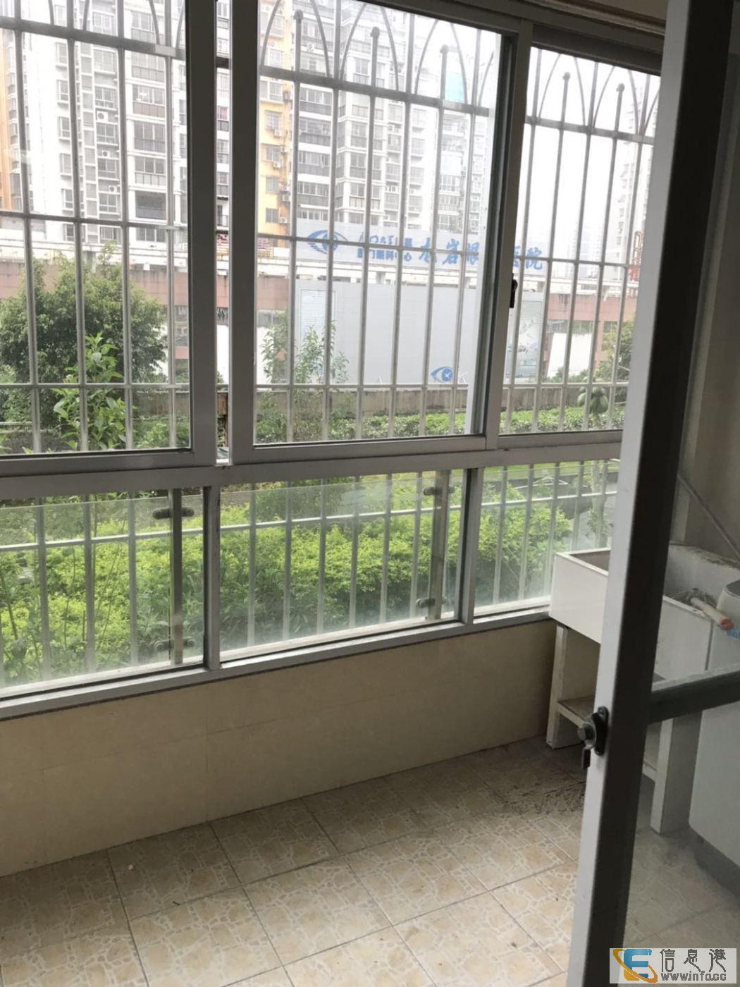 西安七中学期房,香樟名都住家小3房,有车位,满二香樟名都
