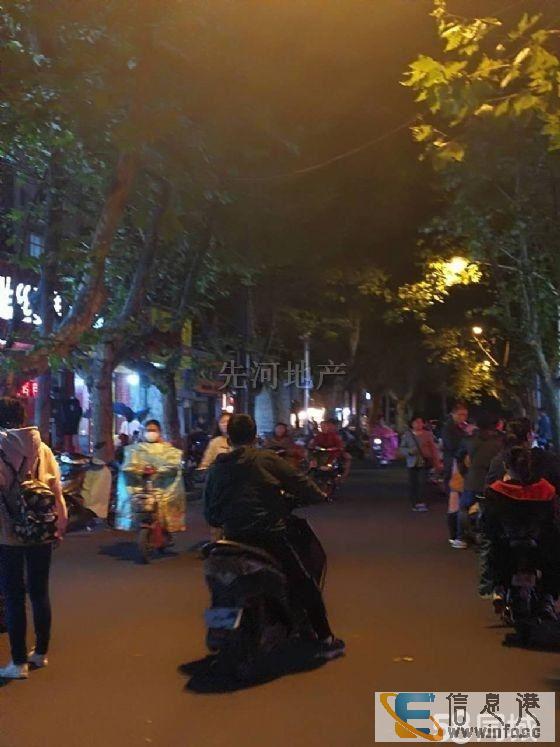 丰登路菜场门口门面房年租金八万多租金相当稳定