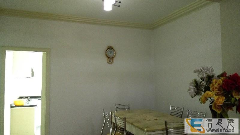 出售湖光小区5室3厅3卫210平米带70平米花园精装房