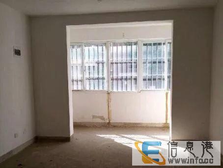 靖和园七中分校对面,户型好,小区环境好,停车方便靖和园