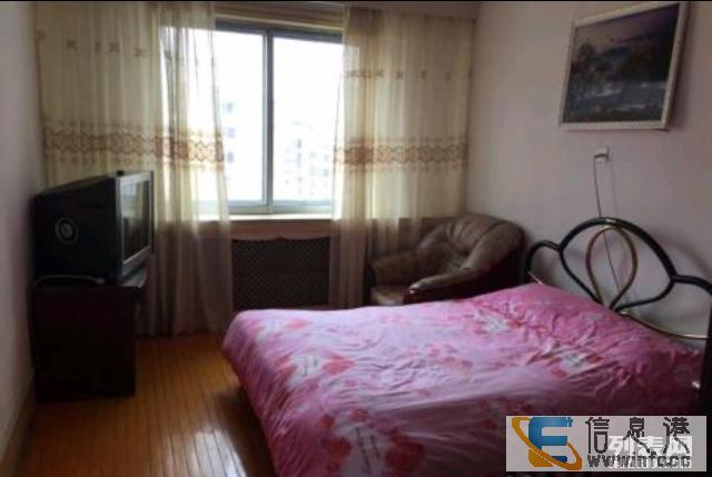 新站广场银河会馆楼上 5室 1厅 合租