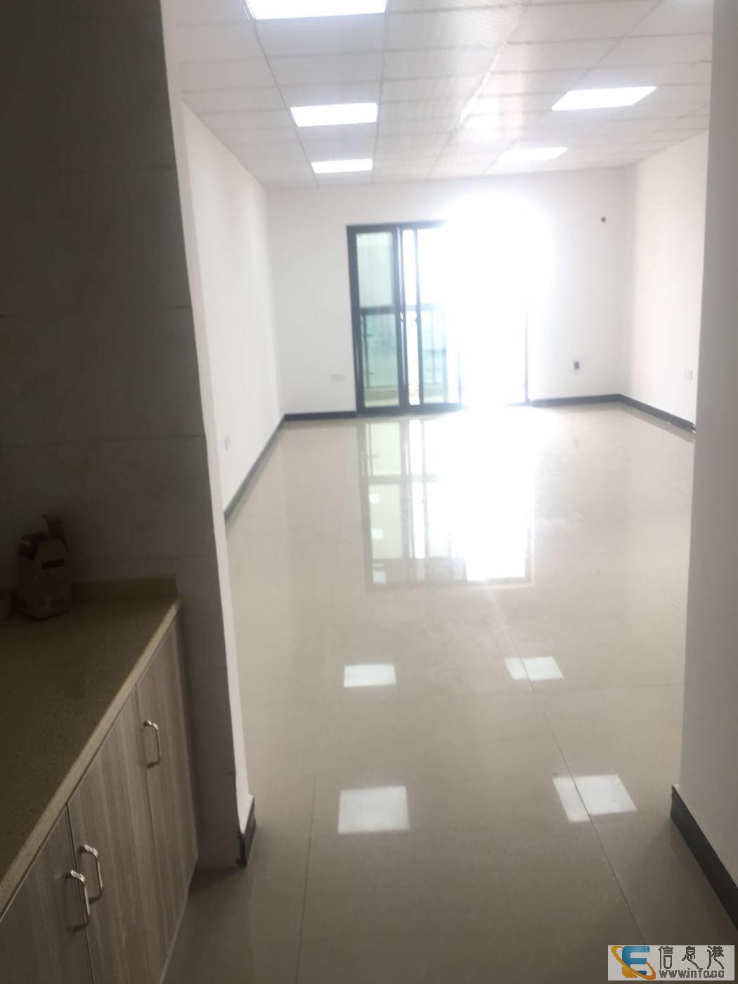 华祥双子星钻 写字楼出租 采光好 新装修68平米