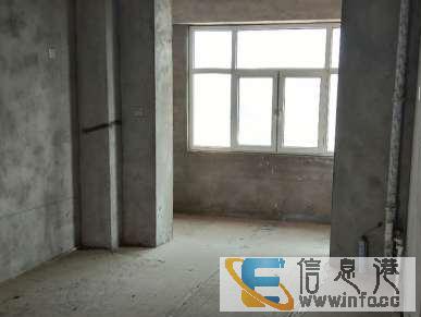 中华大街旁，首付20万，买三室，可贷款，诚意出售