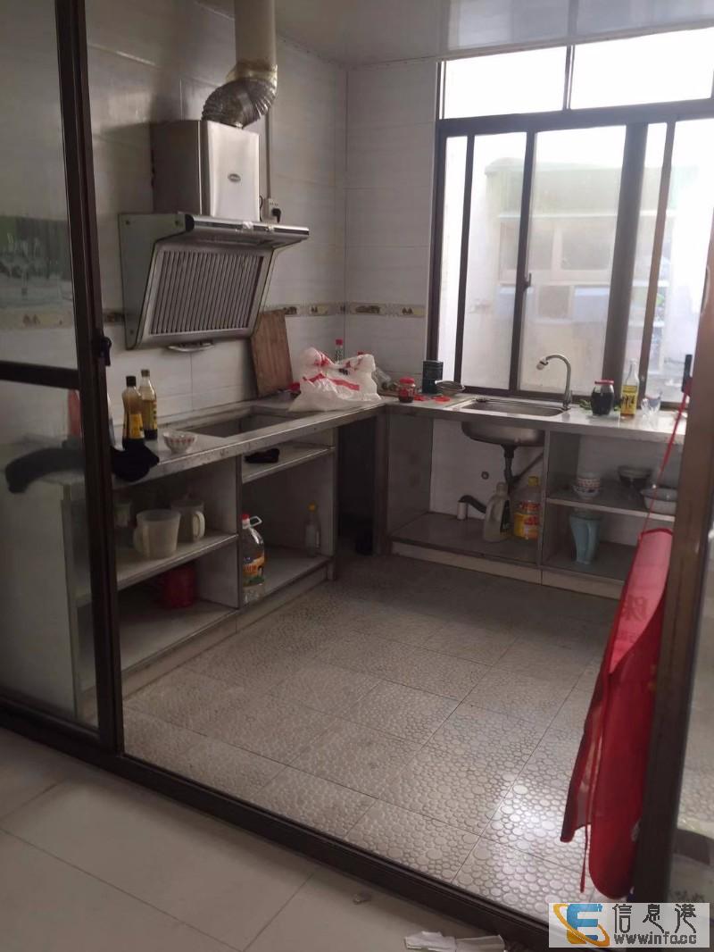 出租自住房的4层三室两厅两阳台 3室 2厅 150平米 整租