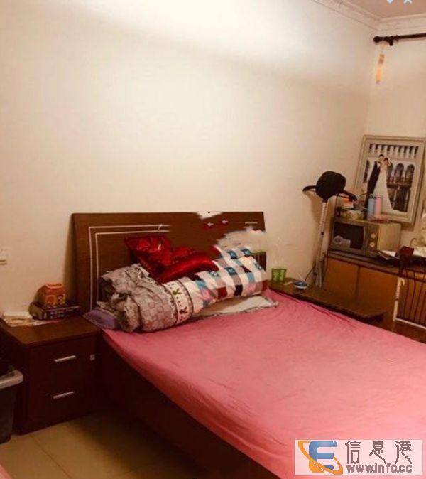 文港路旁,技 师学院北侧家属区,二楼老精装三房,,拎包即大星