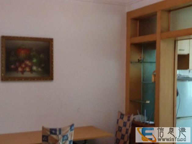 单间出租 大洋百货旁1室套间 独立卫生间限女生 3室2厅2卫