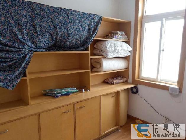 龙湖苑6楼带部分家具出租1300元