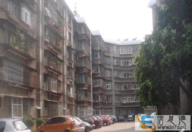 桂山路开发区烟厂F区1楼，中装3室带部分家具出租