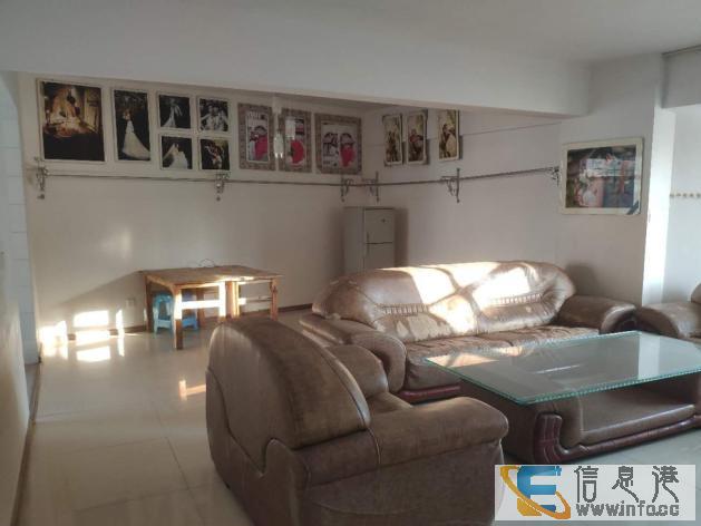 菜园街三医院1800元3室2厅2卫普通装修，家电家具齐