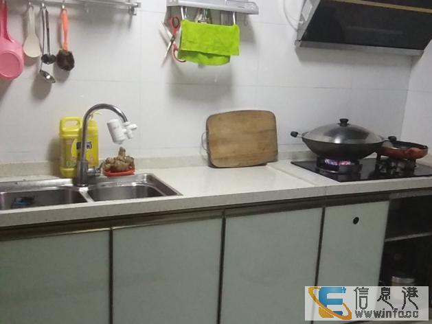 单间出租 万山悦湖湾3室2厅2卫次卧北 个人