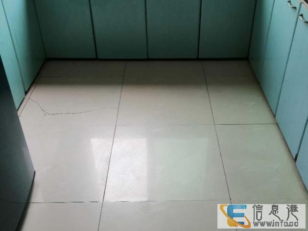 力士小区4楼2室1厅1卫中装地热设施全750元半年起租