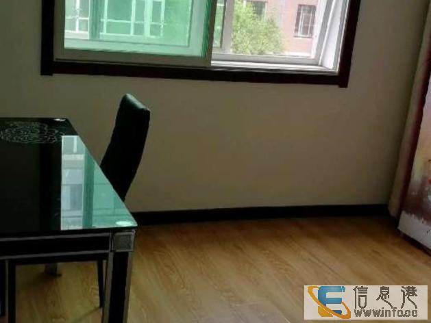 南湖公寓水岸春城精装修，6楼干净立正，家具家电齐全，拎包即住