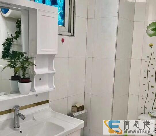 三小旁边小区 精装修没住过，随时看房入住