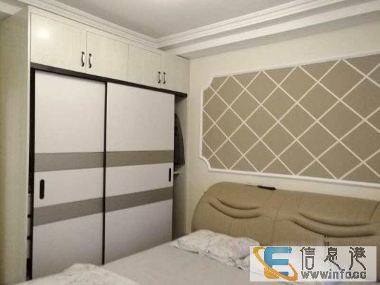 云龙万达君廷湖畔城置 小三室 无贷款老证 随时过户 送2城置