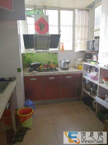 一楼东华小区,邻近三院,和信广场,能上鼓楼小学,大三室东华小