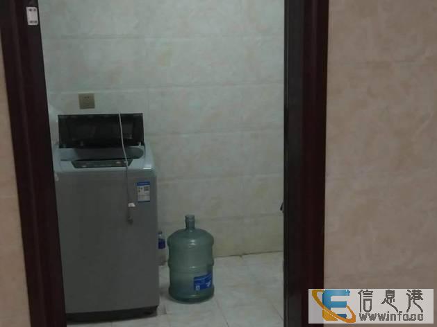 凤凰城精装三房家具家电齐全陈，我们的推拉窗购物方便邻近实小