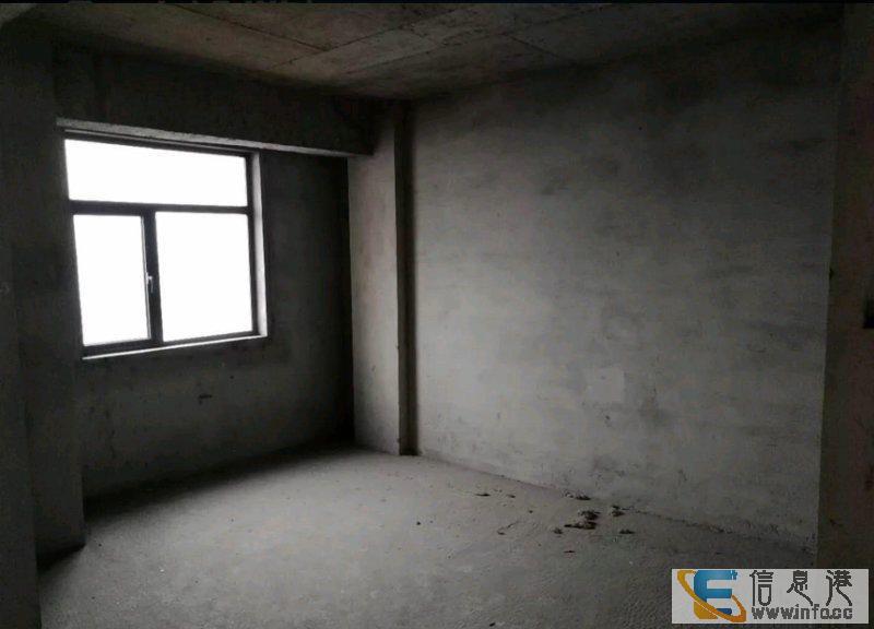 北大鸿城毛坯三房 南北通透 全明户型 采光视野好 随时看