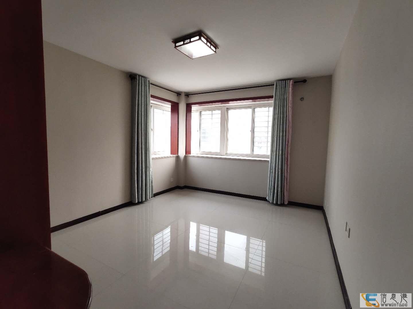 修朝霞文峰片龙门佳苑2楼大3居实木精装婚房双卫带车库和小房龙