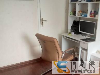 急售凤凰城旁边地税楼两室两厅一卫精装修大红本支持分期