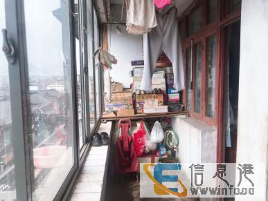 一线江景房 单价美丽，小区楼下就能停车 还是框架