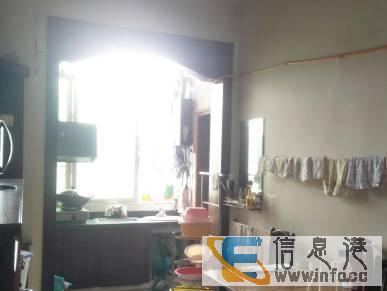石油公司家属房，一层送一层，4个房间