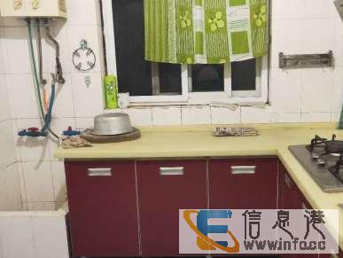 精装套3双卫电梯房，地段好，生活方便，可停车