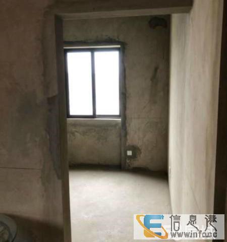 科技公园对面 都市经典30楼3室毛坯带车位都市经典