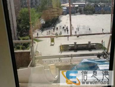 沃家房产机修街6楼60平厢房楼精装修不挡光