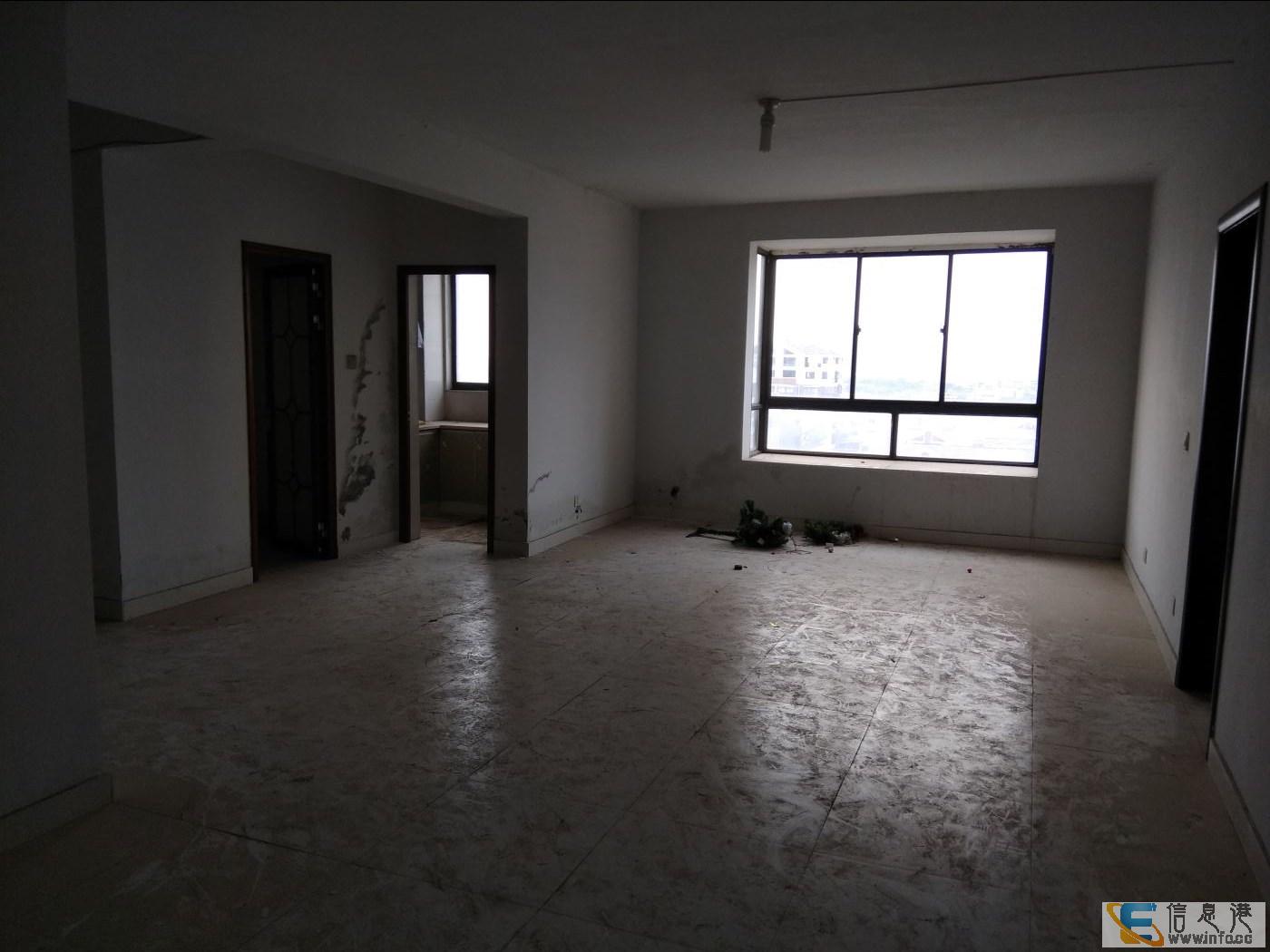 汽车站附近阳光巴黎电梯房简单装修价钱便宜视野开阔阳光巴黎