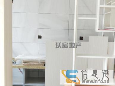 兰祺花园中间楼层精装未住送外开门储藏室价格可议
