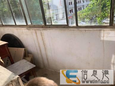 下虹桥旁边农校家属区4楼住房停车免费不动产证在手急售