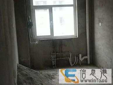 滨湖南苑两室两厅好房急售，户型南北通透，付十万就能接房