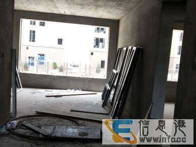 盛世锦园两室两厅一卫87平米小套户型超低出售可以按揭