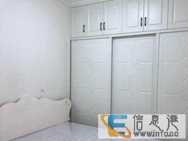 正东街，3楼，正规套三，学校医院菜市场都很近，生活相当方便